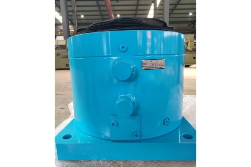 鄂州水泥廠輥壓機液壓缸